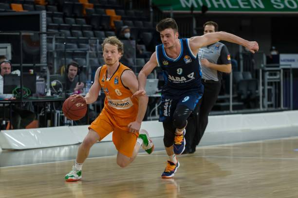 是他必须面 是他必须面